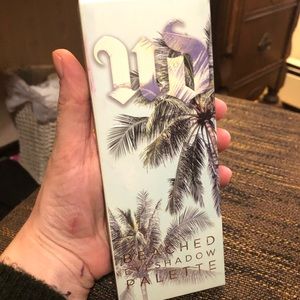 NIB Urban Decay Beached palette